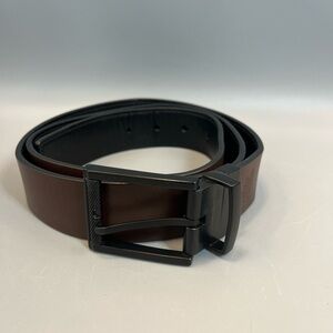 Reaction Kenneth Cole Reversible Black Brown Faux Leather Size 38 - 40. Very Nic